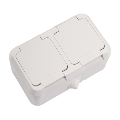 Розетка двойная с заземлением и крышкой белый ІР-44 Makel